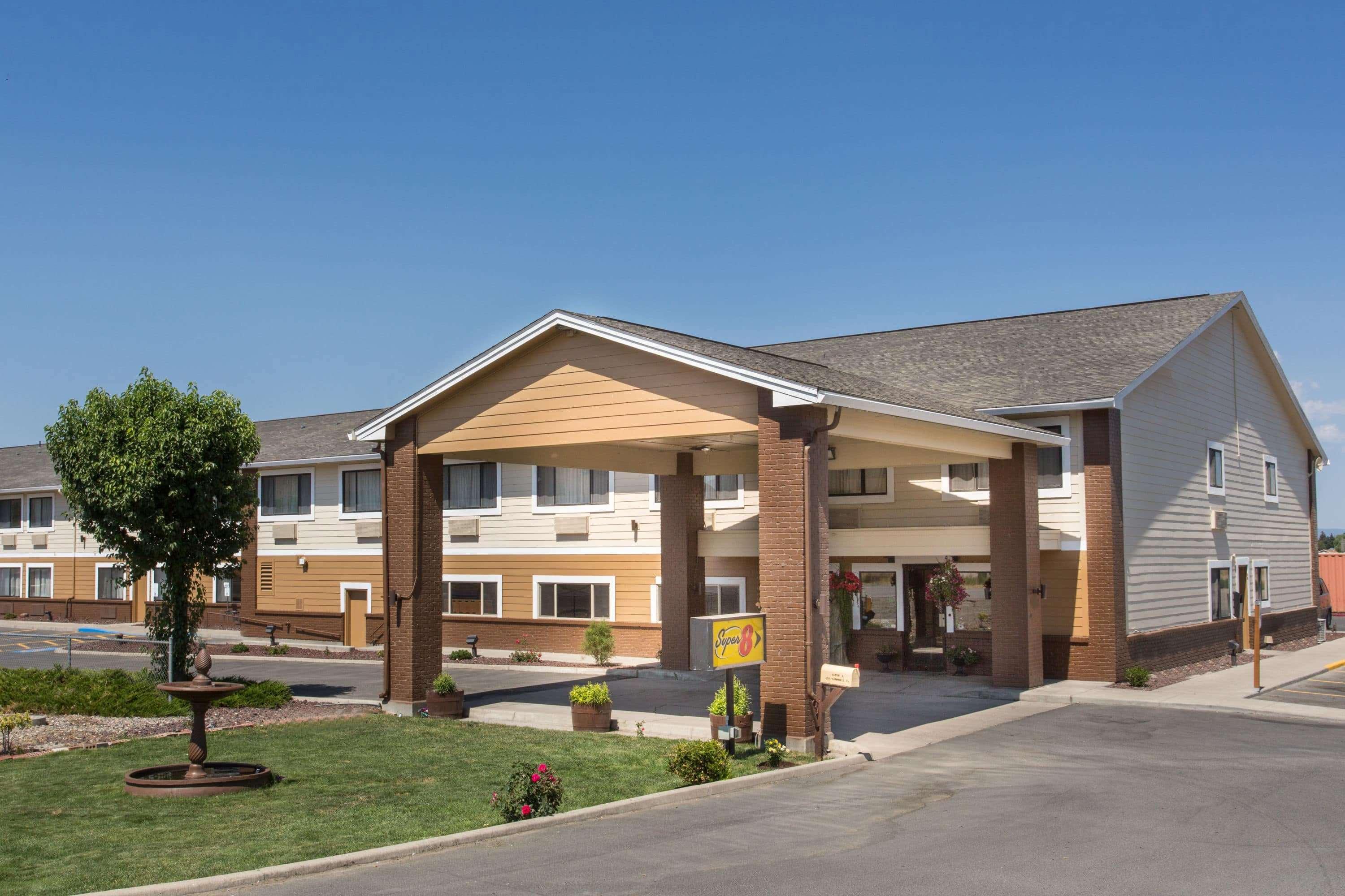 Super 8 By Wyndham Baker City Exterior photo